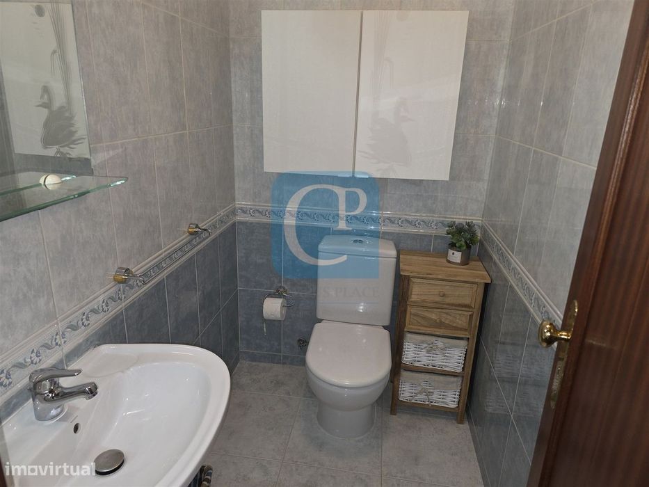 Apartamento T2 na Avenida D. Afonso Henriques, Rio Tinto, Gondomar