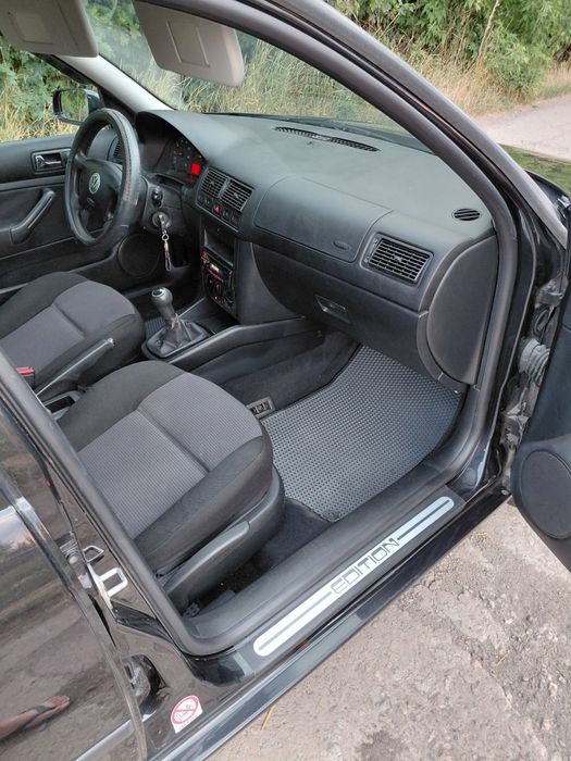 Volkswagen Golf 2000 1.4
