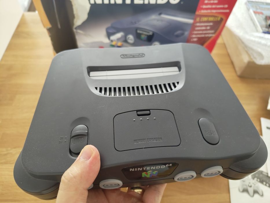 Nintendo 64 em caixa + Jogo Mario 64