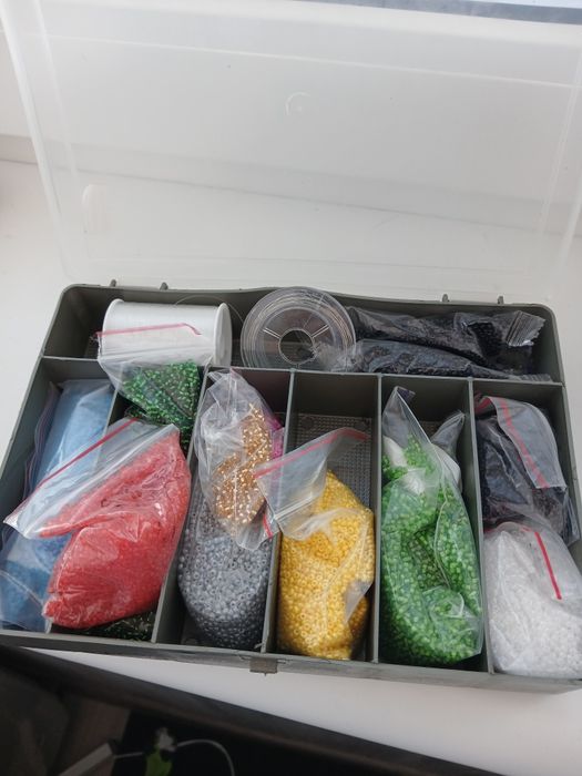 Продам Бисер все что на фото