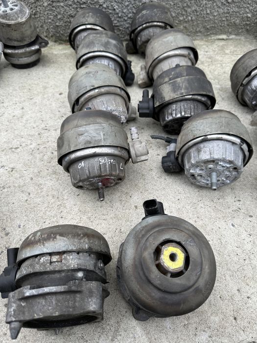 Подушка двигуна , коробки Ауді а6 с6, а6 с7