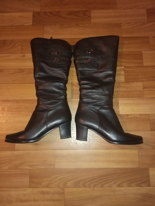 Зимние кожаные сапоги