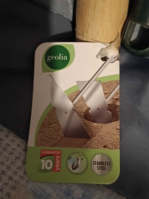 Ancinho e Chave para plantas e agricultura