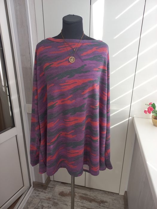 Чудова батальна туніка, джемперок! Розмір 66-70!