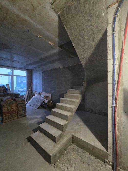 Сходи з бетону ВИГОТОВЛЕННЯ і МОНТАЖ, Лестницы монолитно бетонные БУЧА