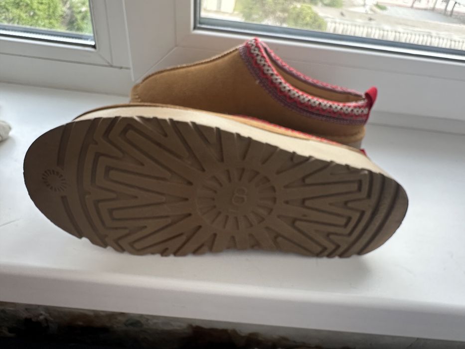 Коричневі короткі угги