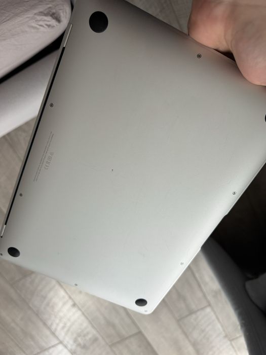 Продам MacBook Air 13” 2020