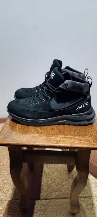 Кросівки Nike air нові 43 р 28,5 см