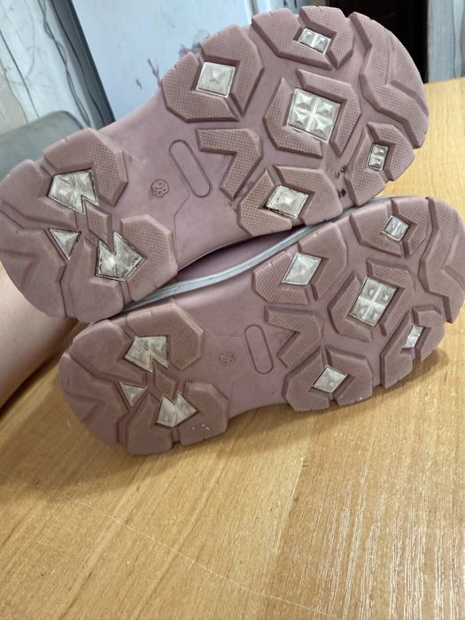 Зимние сапоги на девочку размер 28 стелька 18 см можно для двойни