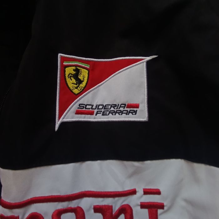 Sprzedam kurtkę ferrari F1
