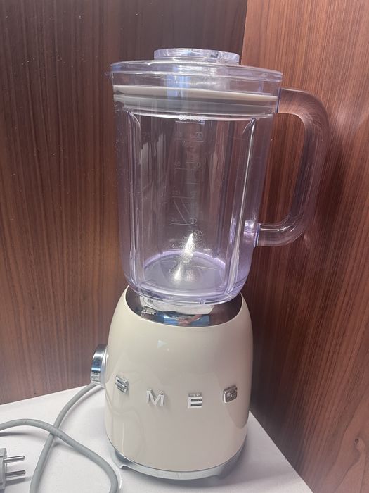 Liquidificadora smeg como nova