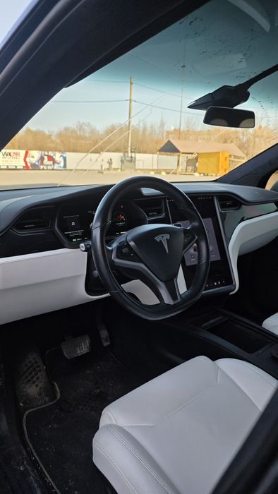 Tesla model X 2018