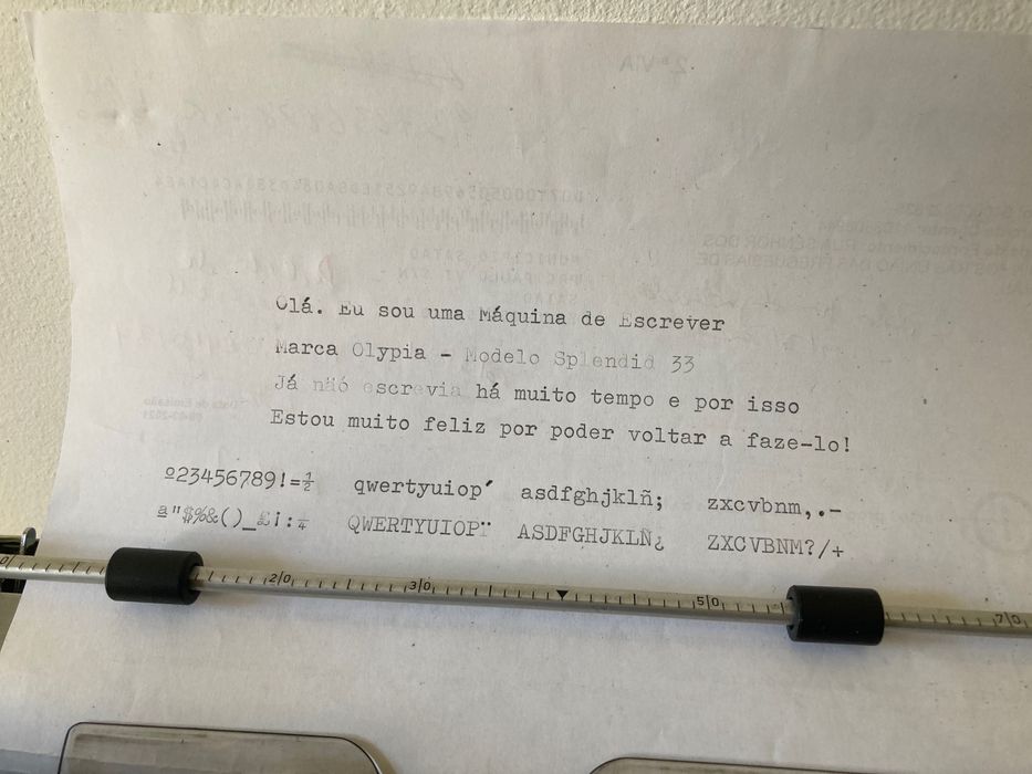 Máquina de escrever   *** Olympia Splendid 33