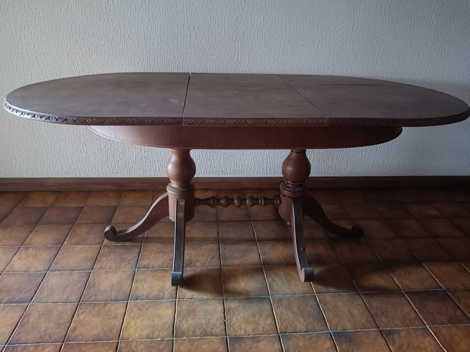 Mesa de madeira - sala