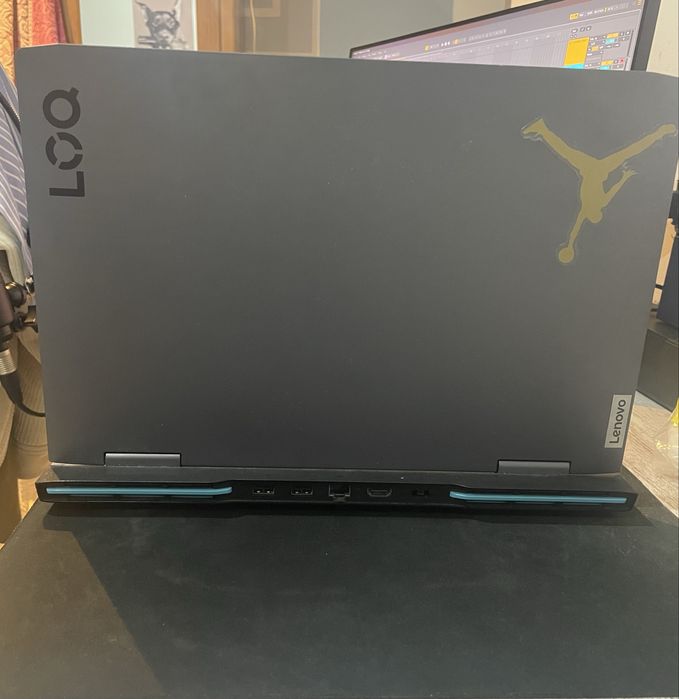 Lenovo loq15 RTX 4050 6gb i5-12450h 16gb Ram 144hz