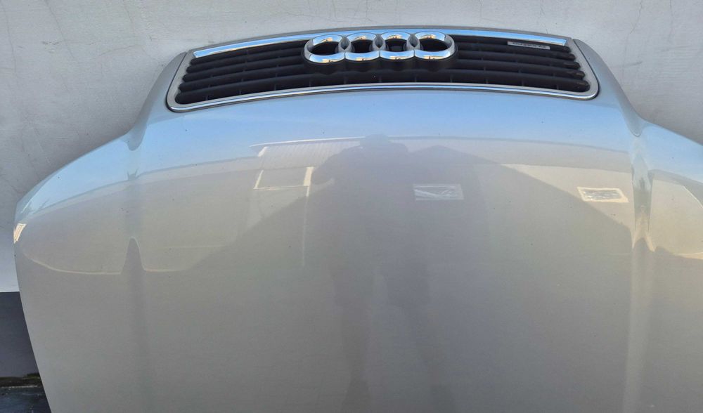 Maska kompletna z grillem do Audi A4 B6 LY7W
