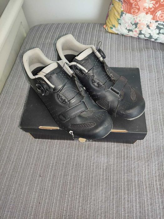 Sapatos de ciclismo de estrada - Tamanho 43