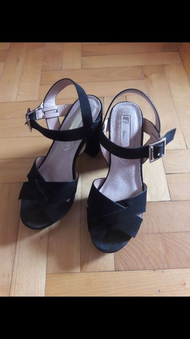 Sandały zamszowe słupek,platforma 36 Primark