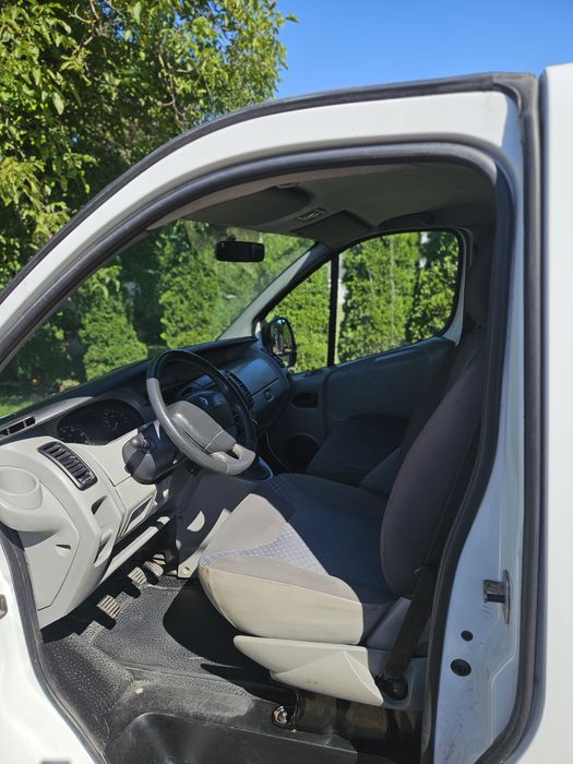 Renault Trafic 2.0, L2H1, 2008r.