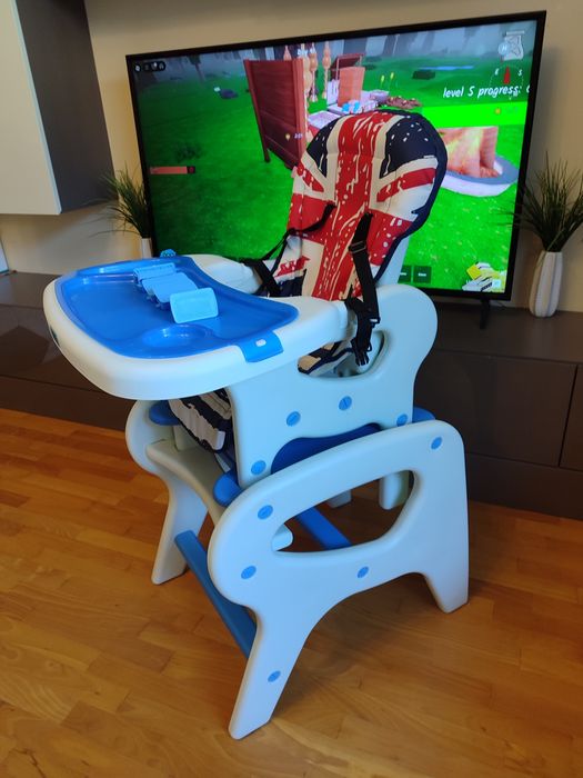 Дитяче крісло трансформер для годування.