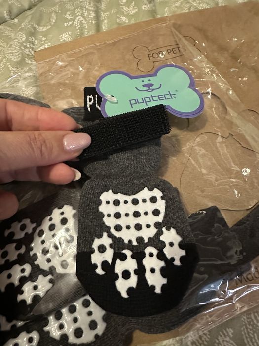 Носочки для собаки среднего размера!