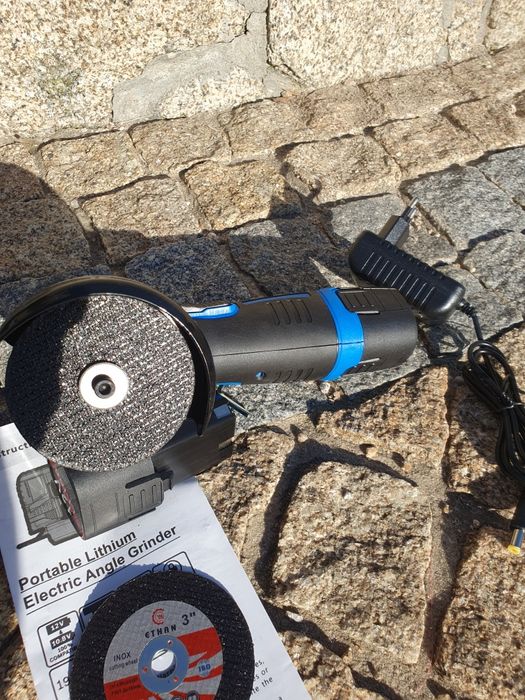 Mini Rebarbadora a Bateria Compacta 12V c/ 2 Baterias (Nova)