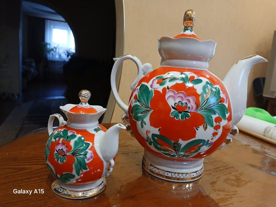 Чайники-куманці, ручний розпис, позолота. Сумський фарф. 2 штуки