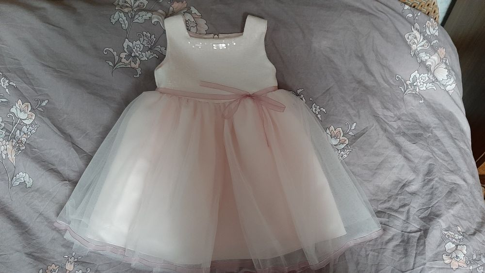 Фірмове плаття, хрестини