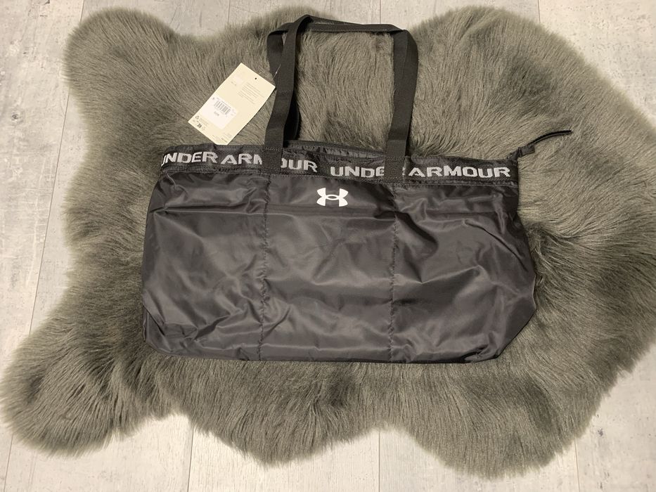 Жіноча чорна сумка Under Armour Favorite Tote