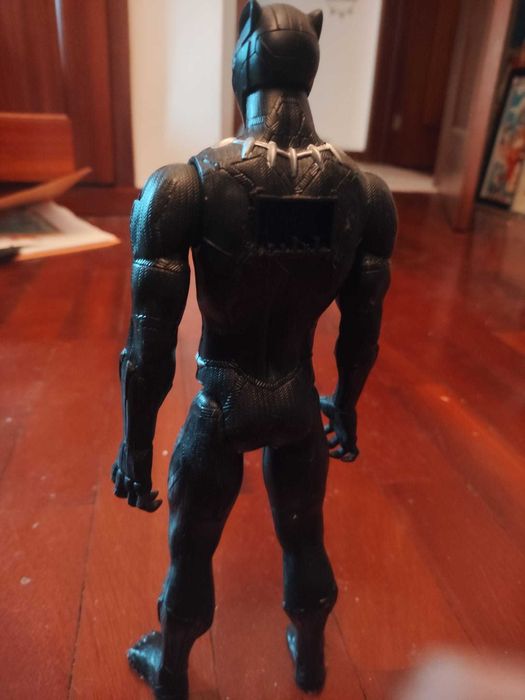 Boneco Pantera Negra Marvel - Black Panther Hasbro