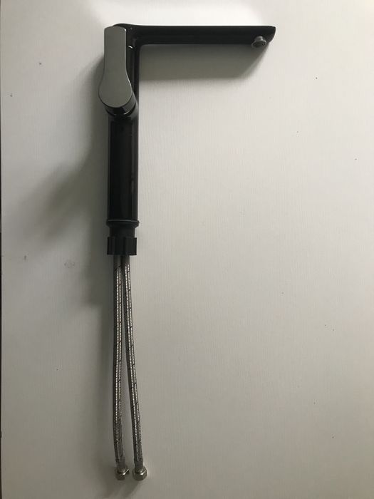 Bateria kuchenna stojąca z obrotową wylewką VALXEX.