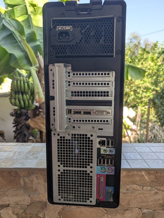 PC Dell T3500 com 24gb e quadro 2000 usado