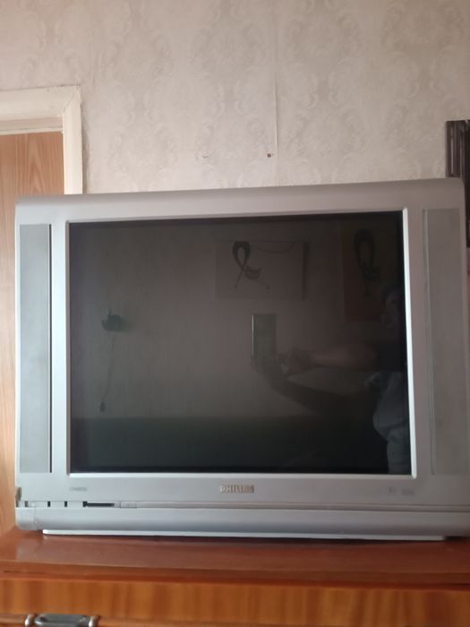 Продам телевізор PHILIPS працюючий.