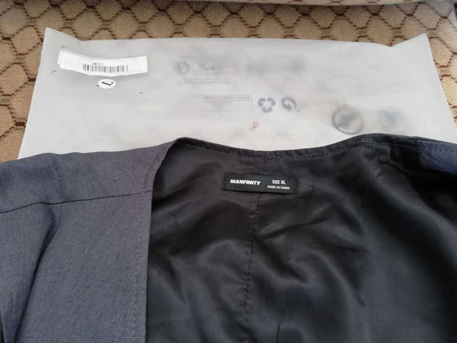 Fato! Calça e colete novo