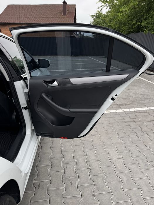 Volkswagen jetta 2015 года
