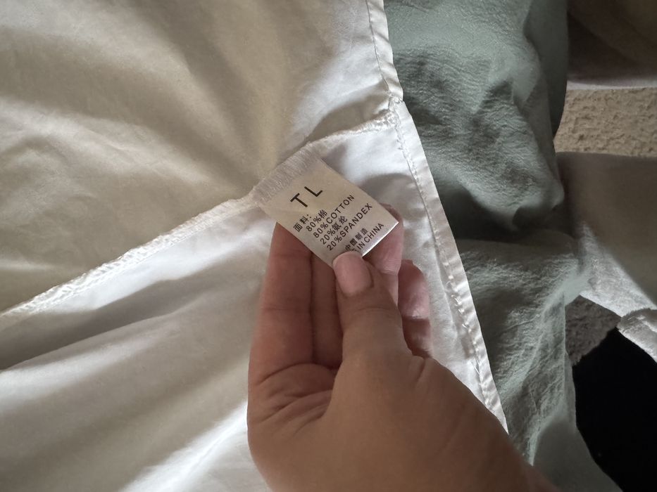 Біла рубашка приятна до тіла