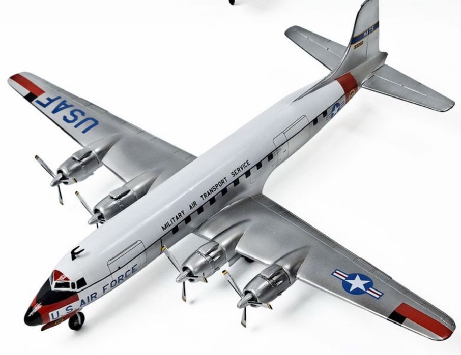 Academy 12634 samolot USAF C-118 Liftmaster model do sklejania 1:144
