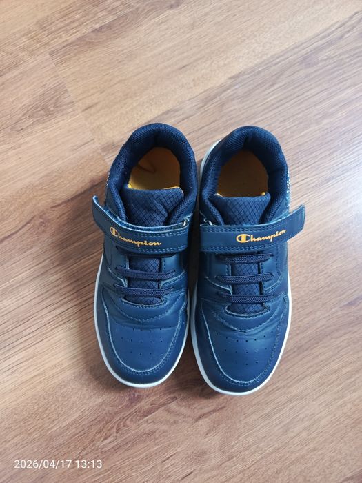 Adidasy snakersy chłopięce Championa 32