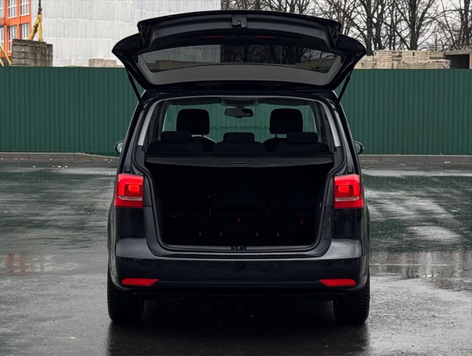 Volkswagen Touran 2.0 Дизель 2014 рік