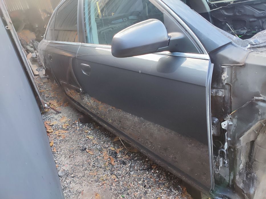 Двери на Ауди А6 Ц6 Audi A6 C6 цвет LZ7Q