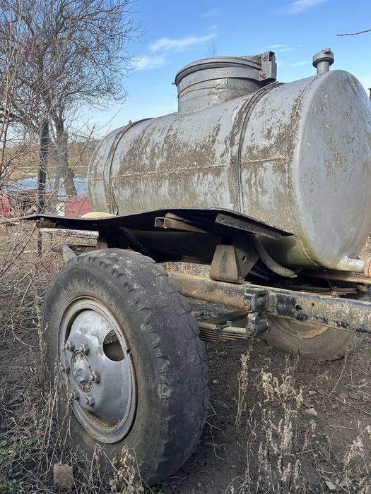 Бочка на колесах, емкість для води