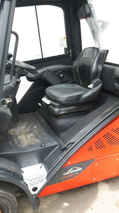 Wózek widłowy Linde H25D Triplex