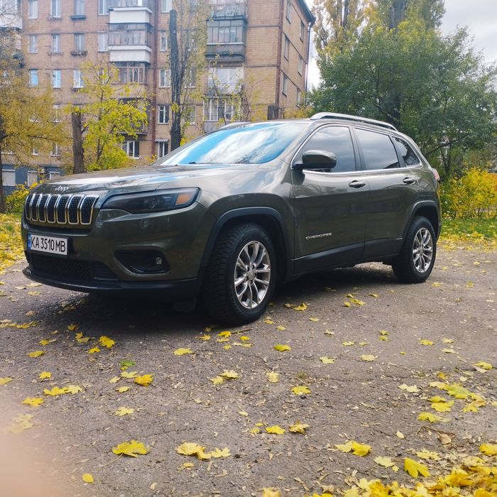 Джип Чероки 2018 Latitude plus
