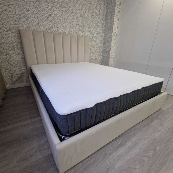 Camas De Casal Estofadas ALTA GAMA - MODELO GOMOS - Top de Gama 190x140m Estrado Incluído!!