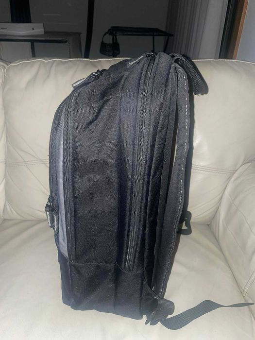 Mochila CASE LOGIC VNB-217 (Universal - 17'' - Preto)