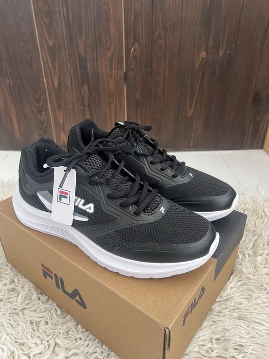 Кросввки чоловічі Fila 44,5 , 42
