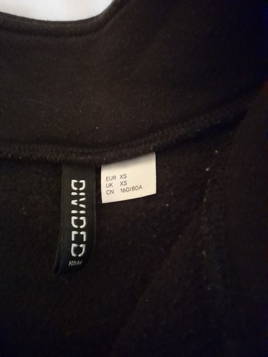 Camisola Preta com Gola