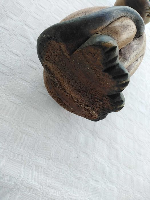 Gato em Madeira Maciça