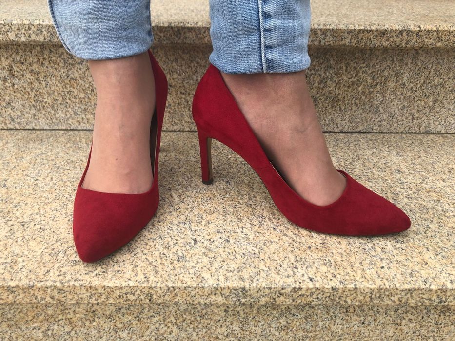 Sapatos salão/stiletos vermelhos, Novos
