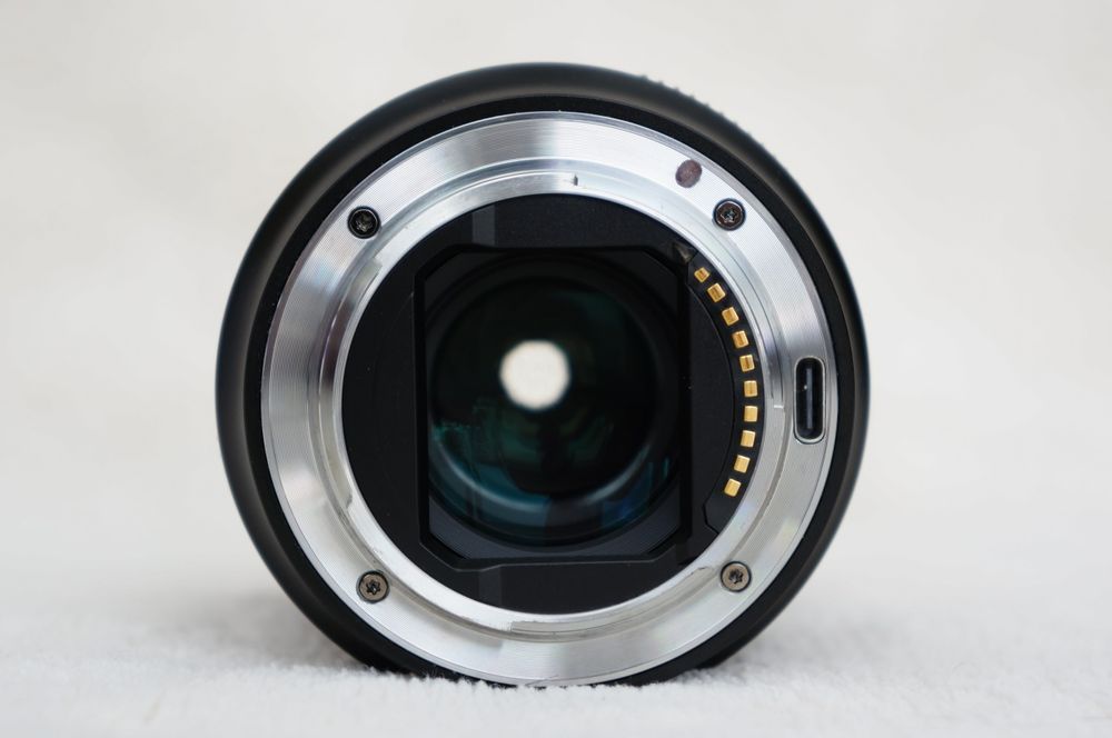 Viltrox 35mm f1,8 sony fe чудовий стан!